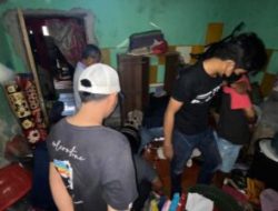 Asyik Pesta Sabu, Ketua RT Bersama Tiga Warga Digerebek Polisi