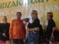 Tak Pakai Baju Adat di Perayaan Adat Sumbawa, Gubernur di Sindir Politisi
