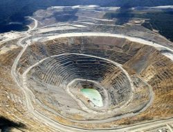 Amman Mineral Diminta Tak Tunduk Dengan Mafia CSR