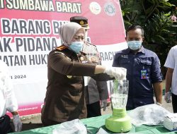 Kejari KSB Lakukan Pemusnahan Barang Bukti Tindak Pidana Umum