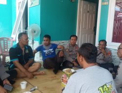 Wujud Empati Serta Peduli, Kapolsek Brang Rea Besuk Anggota yang Sakit