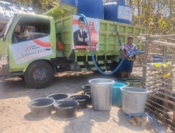 Bukan Sekedar Wacana, AMANAH Pastikan Salurkan Bantuan Air Bersih Setiap Hari 