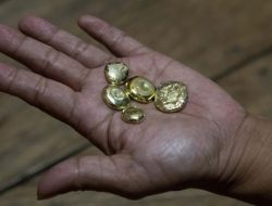 Praktik “Mafia” Harga Emas di Taliwang Terendus, Pengamat Lontarkan Peringatan Keras!